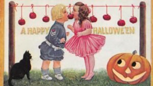 Read more about the article Use This Guide to Buy Vintage and Antique Halloween Postcards Online